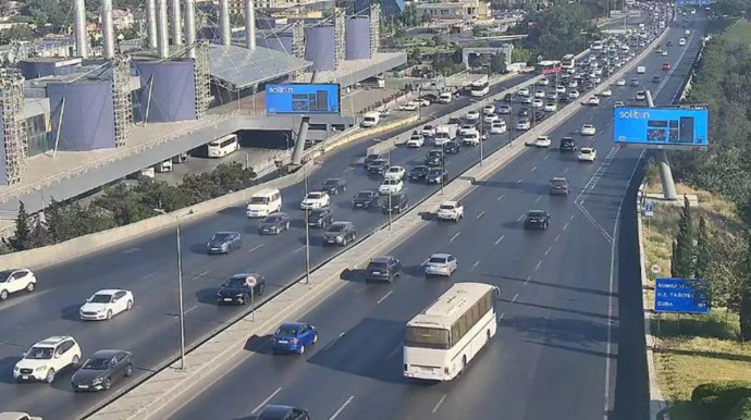 Bu yollarda tıxac var - SİYAHI 