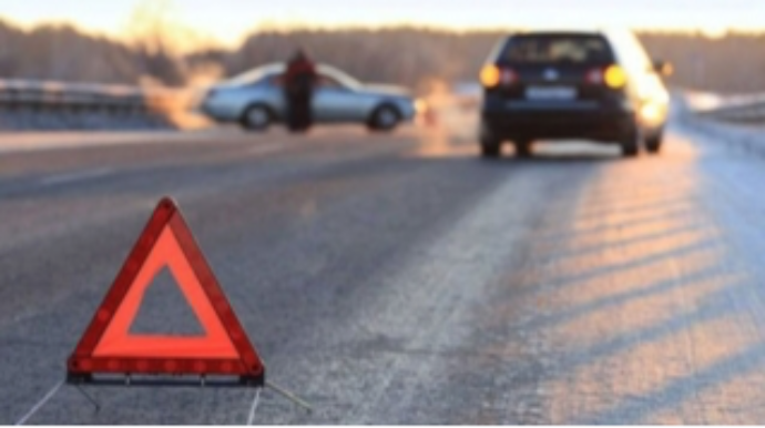 Füzulidə maşın ağaca çırpıldı - Sürücü həlak oldu 