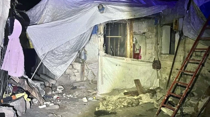 Evin damı çökdü – 3 ölü, 5 yaralı