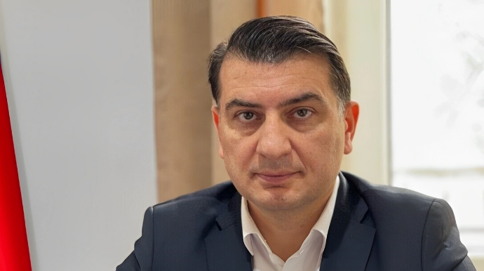 Azər Qasımlının məhkəməsi başladı