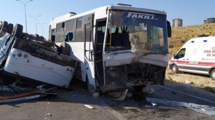 Türkiyədə ağır yol qəzası - 22 yaralı 