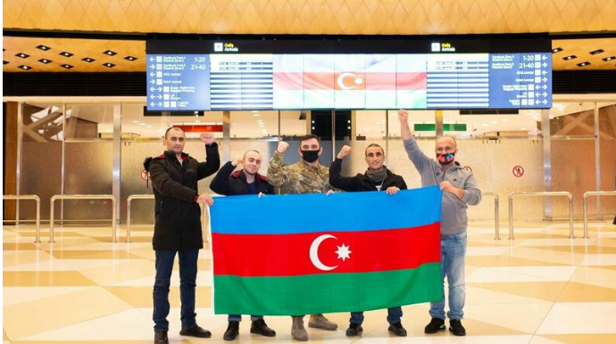 Четверо участников войны вернулись на родину после лечения в Турции  - ФОТО