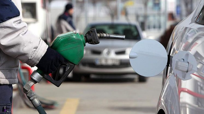 Azərbaycana gətirilən Aİ-92 benzini gömrük rüsumundan azad edilib - QƏRAR 