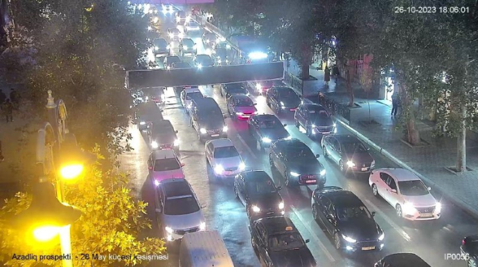 Bu yollarda sıxlıq var  - FOTO