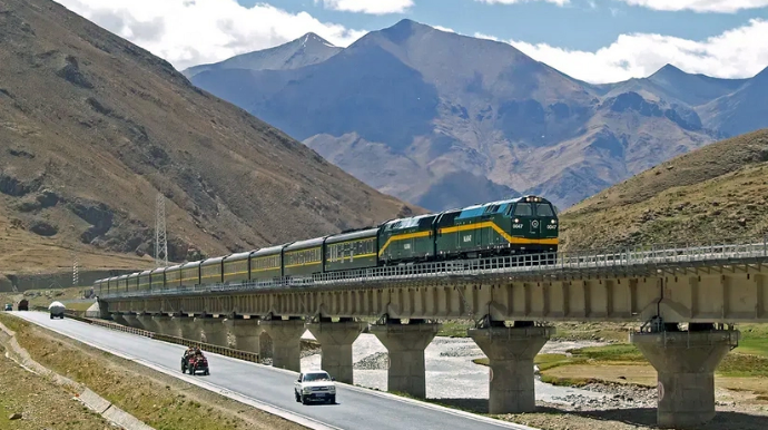 Qırğızıstan və Özbəkistan Çinlə dəmir yolunun tikintisinə dair müqavilə imzaladı