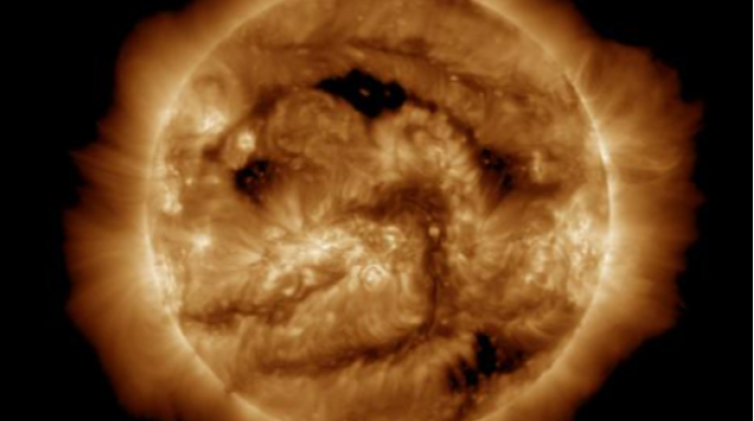 Günəş küləyinin sürəti ekstrimal səviyyəyə çatıb - Maqnit qasırğaları gözlənilir 