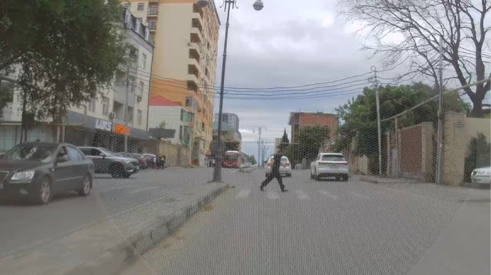 Xırdalanda təhlükəli piyada keçidləri: Aidiyyəti qurumlar nəyi gözləyir? - VİDEO