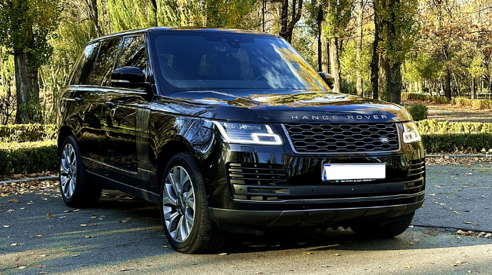 “Ayıq sürücü” “Range Rover”dən 11 min oğurladı 