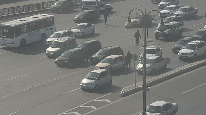 Heydər Əliyev prospektində qəza   - FOTO