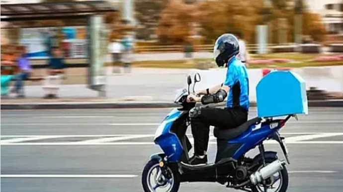 Rusiyada müsəlman kuryerlərə halal olmayan məhsulların daşınması qadağan edilib 