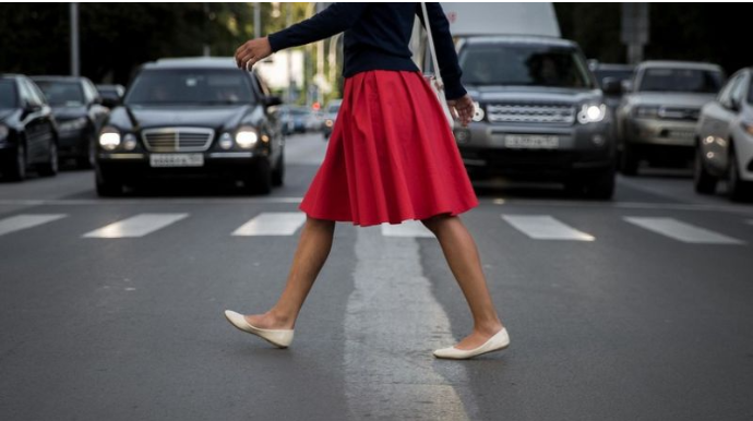 Qobustanda qadını avtomobil vurub