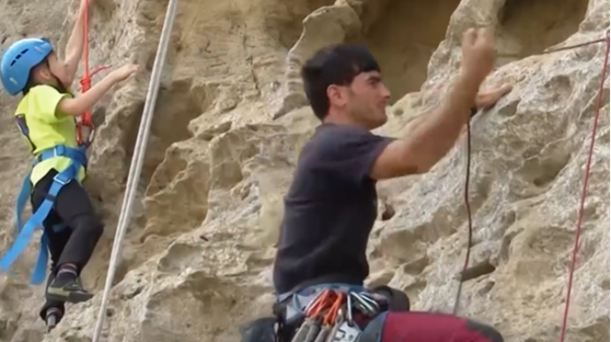 Nardarandakı qayalıq satılır? - VİDEO