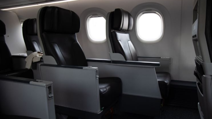 Təyyarə dayanmamış yerindən qalxan sərnişinlər cərimələnəcək 