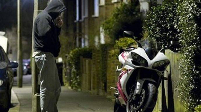 Bakıda motosiklet qaçırdılar 