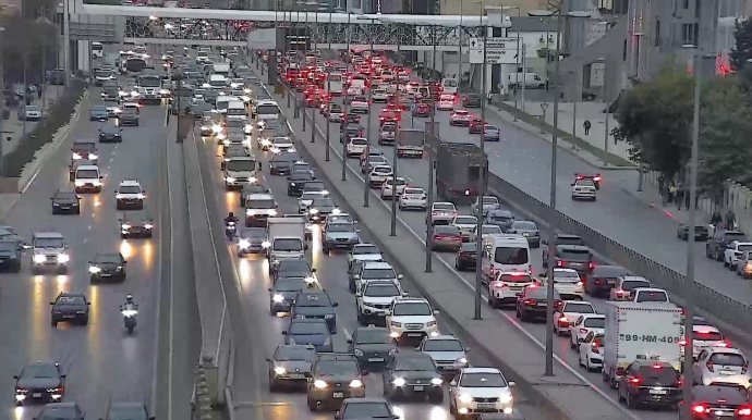 Bakıda sıxlıq və tıxac olan küçələrin SİYAHIsı 