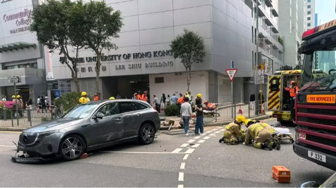 В Гонконге автомобиль въехал в толпу людей:  девять человек пострадали - ФОТО