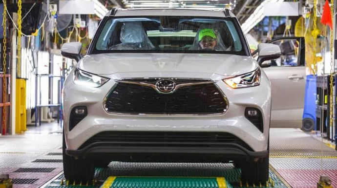 "Toyota"  iki səkkiz yerlik krossoverin buraxılışına hazırlaşır  - FOTO