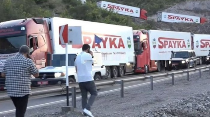 Laçında növbəti TƏXRİBAT  – TIR şousunun ardınca avtobus KOMEDİYASI BAŞLAYIR 