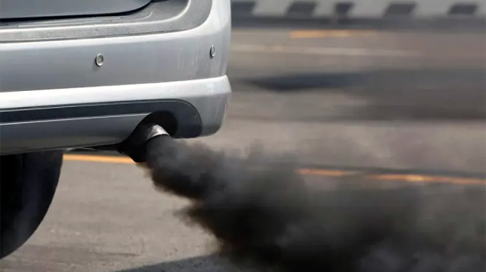 Avtomobillər niyə qara tüstü buraxır? - USTA AÇIQLADI 