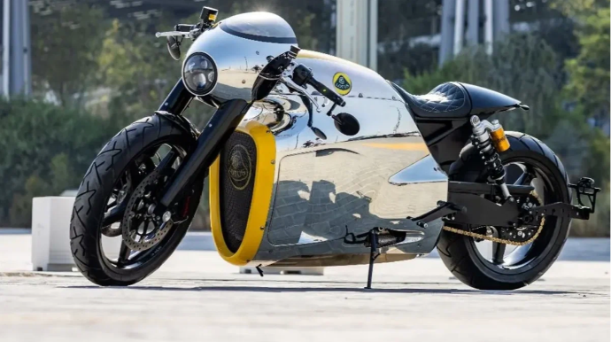 Dünyada ən nadir motosikletlərdən biri satılır - FOTO