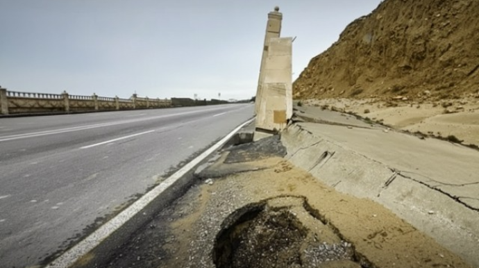 Sürüşməyə görə sürücülərə bu yoldan istifadə etmələri tövsiyə olunur 