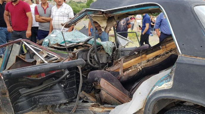 Azərbaycanda dəhşətli qəza:  ata ölüb, 15 yaşlı oğlu xəsarət alıb - FOTO 