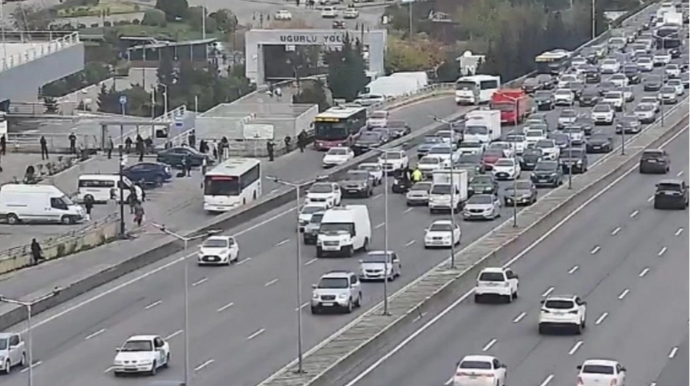 Bakının bir sıra yollarında tıxac var - SİYAHI 