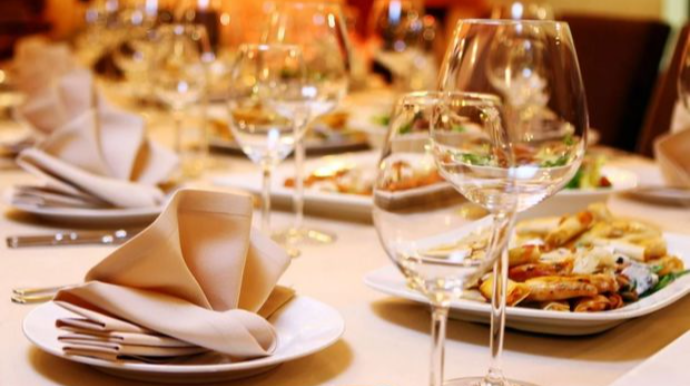 Sankt-Peterburqda MDB dövlət başçılarının səhər yeməyinin menyusu 