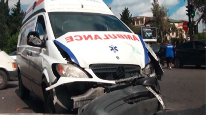 Təcili tibbi yardım maşını ilə piyadanı vurub öldürən sərxoş sürücü hökmdən narazıdır 