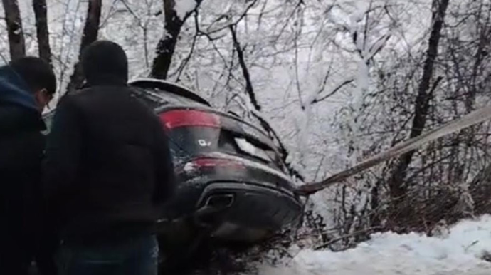 Şahdağ yolunda "Audi Q7" aşdı - VİDEO 