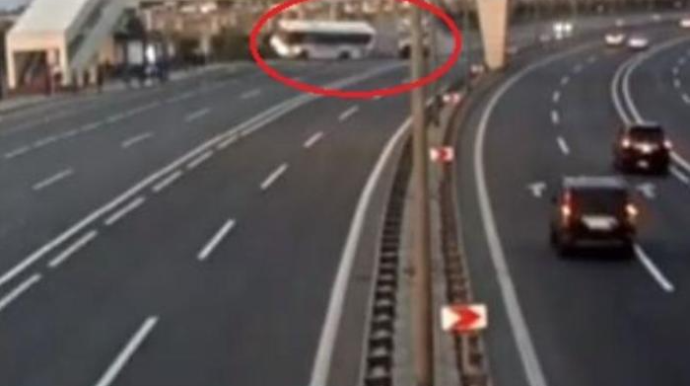 Кадры ужасной аварии, в результате которой погибли пять человек в Баку - ВИДЕО 