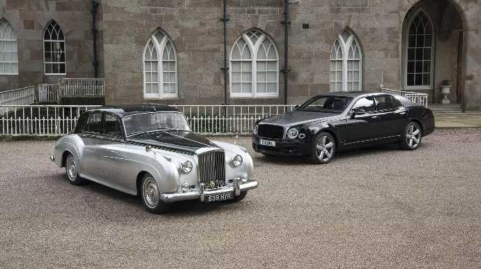 Bentley собрала последний экземпляр легендарного двигателя V8  - ФОТО