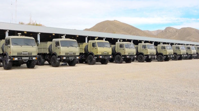 Əlahiddə Ümumqoşun Orduda istismarda olan avtomobil texnikalarına baxış-müsabiqəsi keçirilib - VİDEO - FOTO