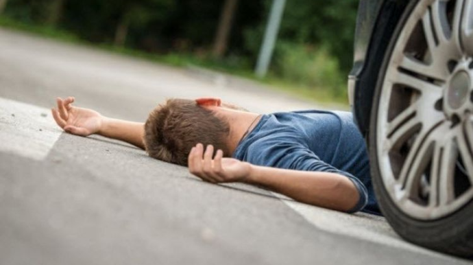 Kürdəmirdə yolu keçən piyadanı avtomobil vurub öldürüb 