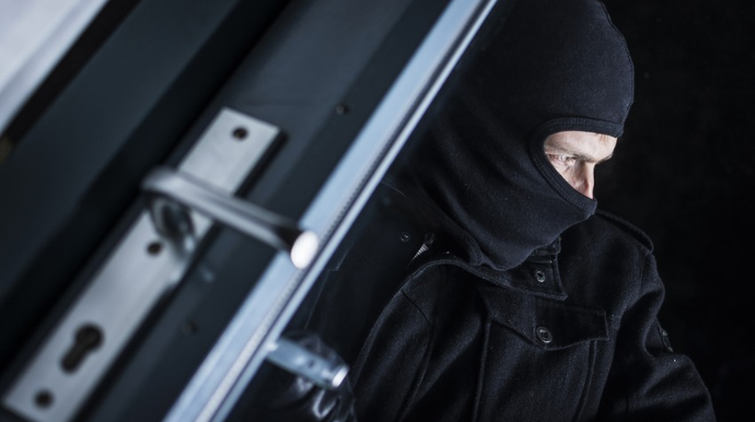 Bakıda 50 min manatlıq oğurluq edilib