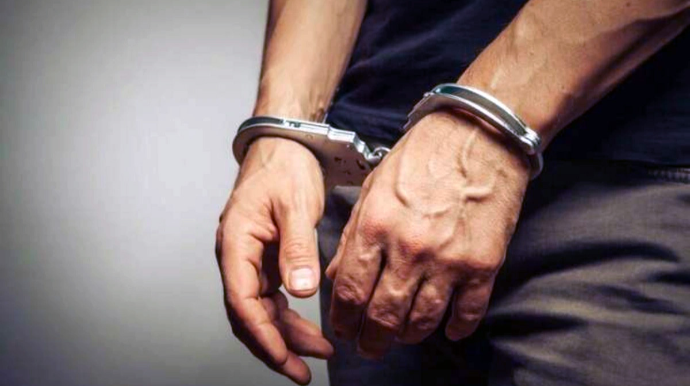 Gəncədə sərxoş kişi mağazaya silahlı baqsın edib 