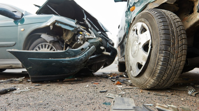 Göygöldə iki avtomobil toqquşub, xəsarət alanlar var 