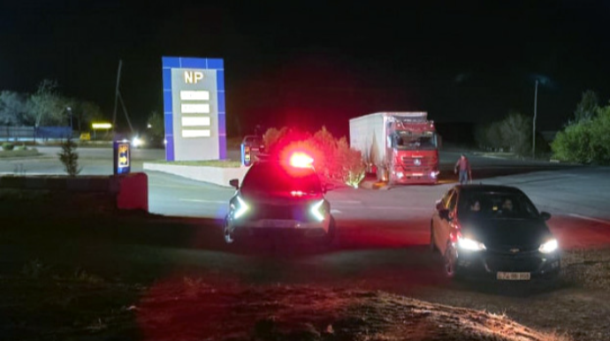 Yük maşını ilə minik avtomobili toqquşub, ölən var - FOTOLAR 