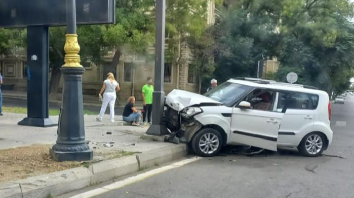 Bakıda minik avtomobilləri toqquşdu   - FOTO