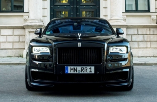 "Rolls-Royce"-a "kostyum geyindirdilər" - FOTO