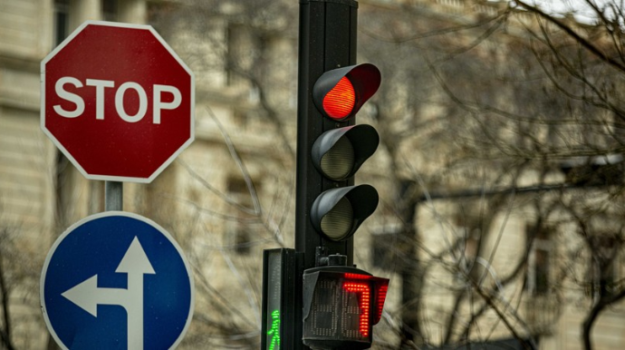 BNA : "Yol nişanları üzrə illik hədəfin 64 %-i icra edilib"