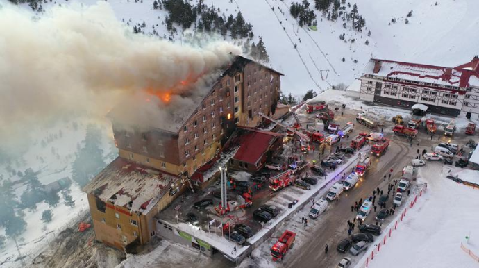 Türkiyədə hoteldə baş vermiş yanğında ölənlərin sayı 76-ya çatıb - VİDEO 