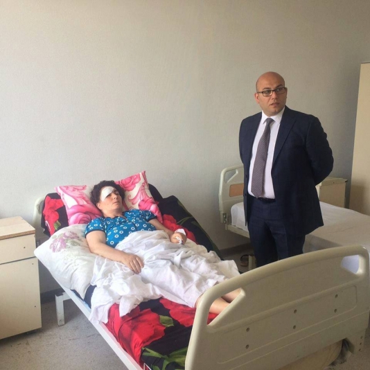 Vüsal Kərimli avtobus qəzasında xəsarət alanları ziyarət edib - FOTO