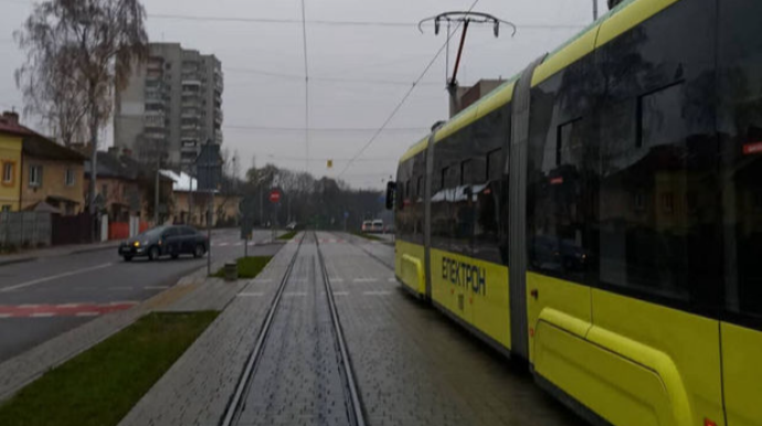 Kiyevdə tramvay relsdən çıxıb: Xəsarət alanlar var 