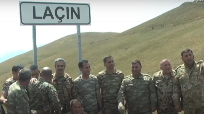 Kəndlərində hava limanı tikilən laçınlılar öz yurdlarında - VİDEO