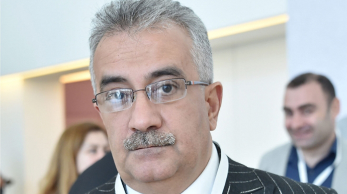 Aktrisa direktoru məhkəməyə verdi - Töhməti ləğv etdirdi 