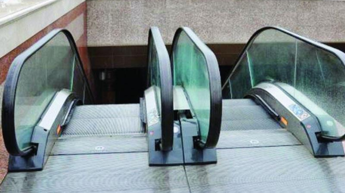 Piyada keçidlərindəki eskalator problemi - VİDEO 