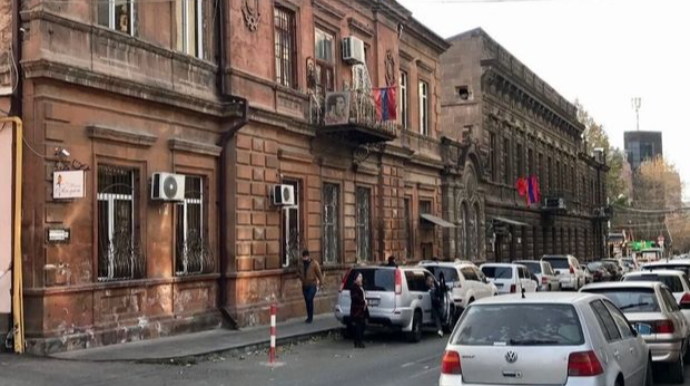 İrəvanda qədim Azərbaycan izi: Sarayın cəmi bir otağı qalıb - FOTOFAKT 