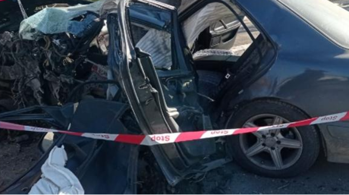 Tərtərdə iki maşın mikroavtobusla toqquşdu - 1 nəfər öldü, 6 nəfər yaralandı 