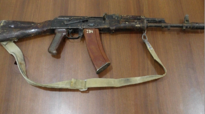 Xaricə kuryerlik edən şəxs Ucarda avtomatla saxlanılıb  - FOTO